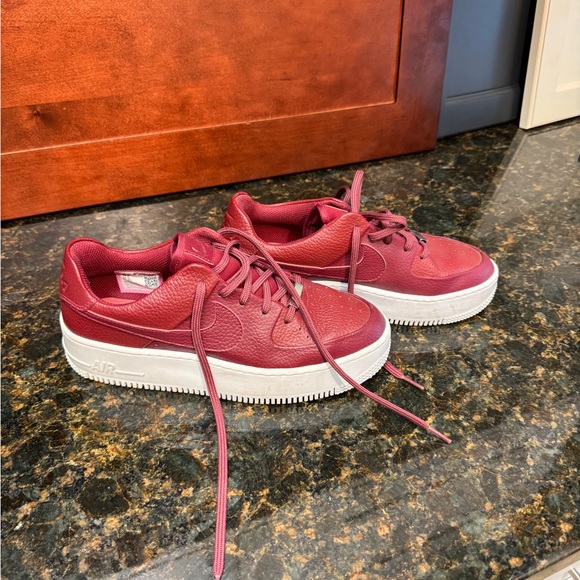 air force 1 sage low red